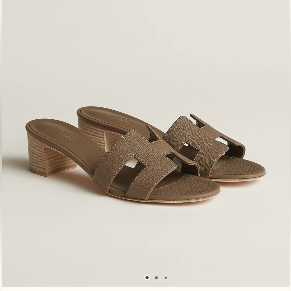 NIB Hermes Oasis Sandals Etoupe 37